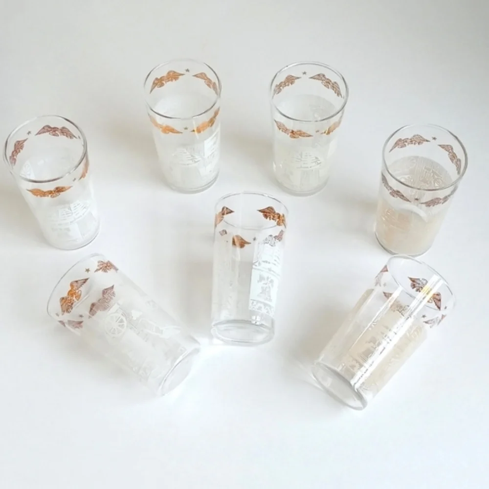Set of 7 Mid Century-Modern Gold Eagle Colonial Vintage Drinking Glass Tumblers